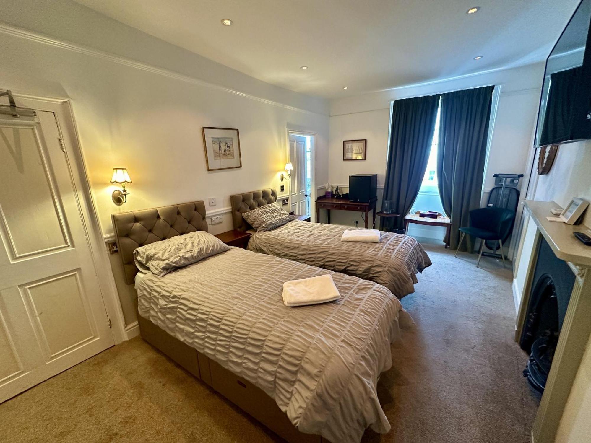 The Dulwich Pensión 5*